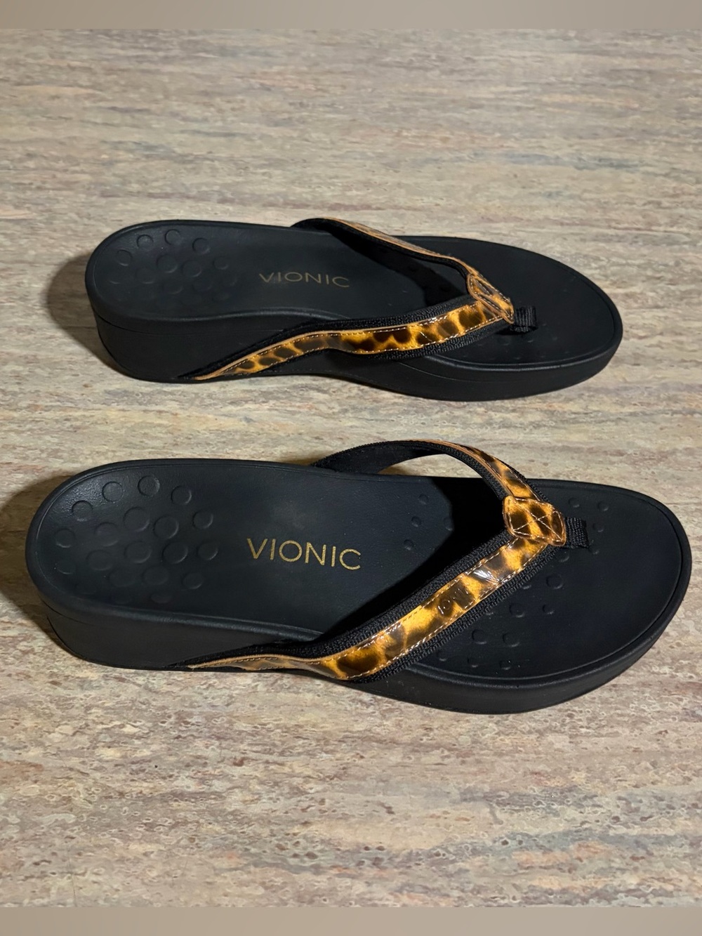 Vionic Animal Print Straps Sandals with Black Sole - Picture 4 of 12